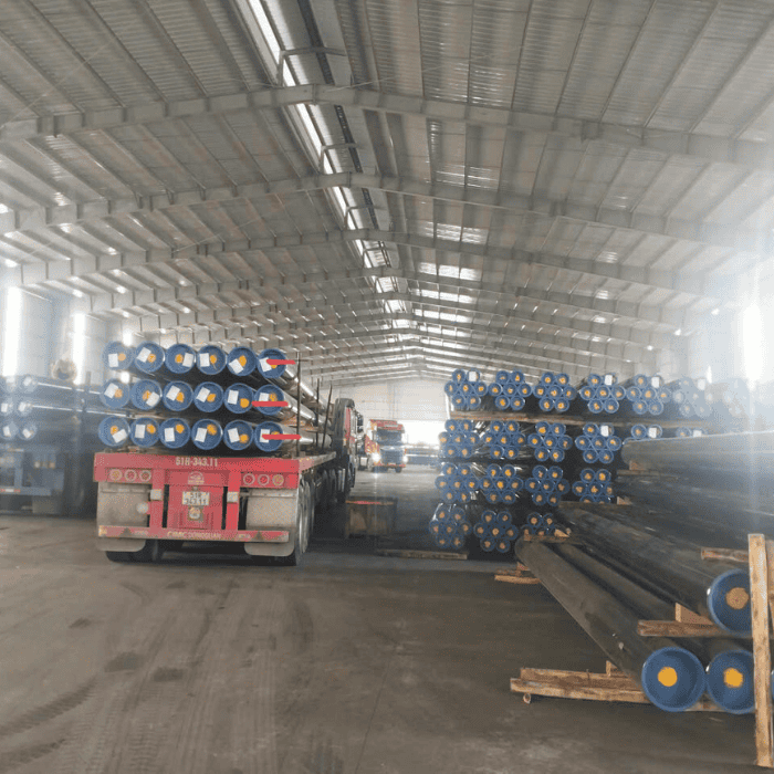 kho-bai-vat-tu-luu-kho-ong-thep-truong-giang