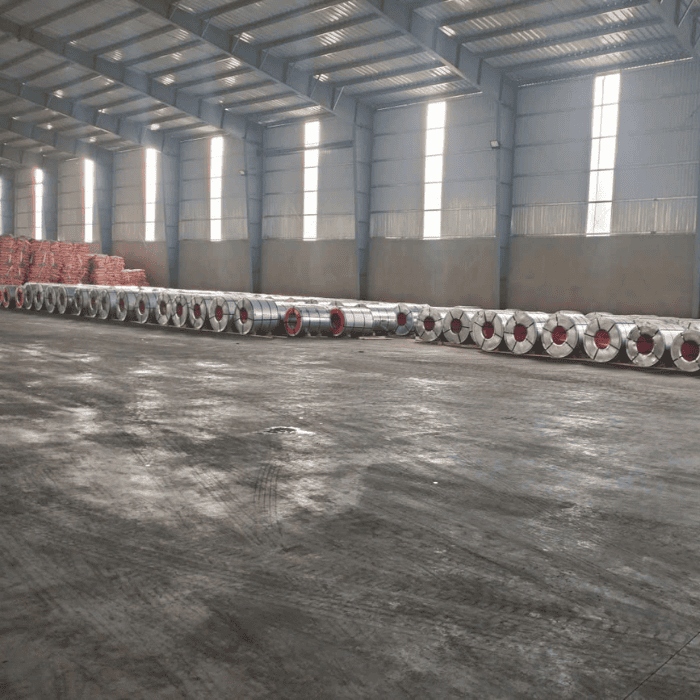 kho-bai-vat-tu-luu-kho-thep-cuon-truong-giang